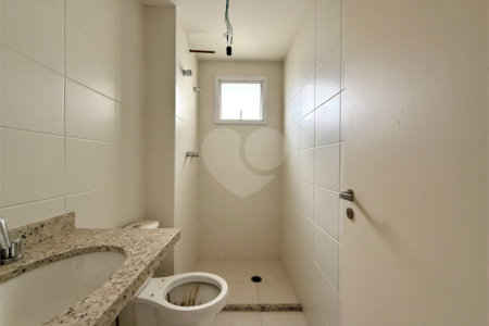 Apartamento à venda com 2 quartos, sendo 1 suíte, em Alto da Boa Vista, São Paulo, SP