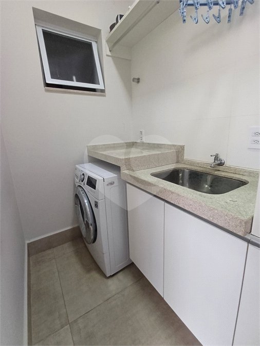 Casa à venda com 3 quartos, sendo 1 suíte, no condomínio Mantova, Indaiatuba - SP