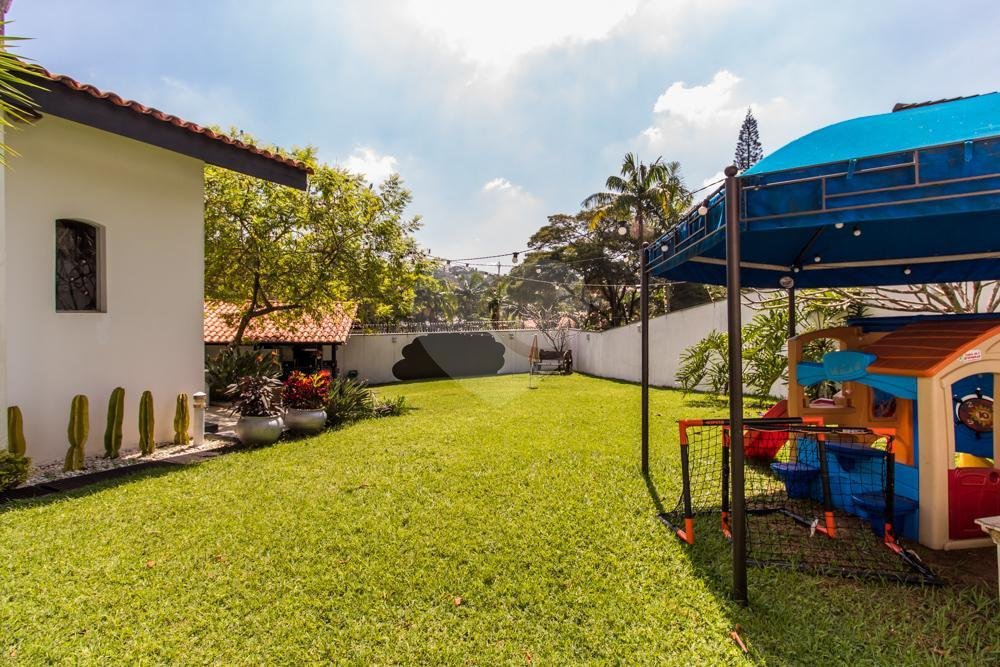 Casa à venda com 4 suítes em Jardim Marajoara, São Paulo, SP