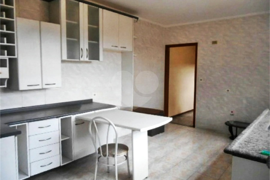 Sobrado à venda com 3 quartos, sendo 1 suíte,  em Santa Terezinha, São Paulo, SP
