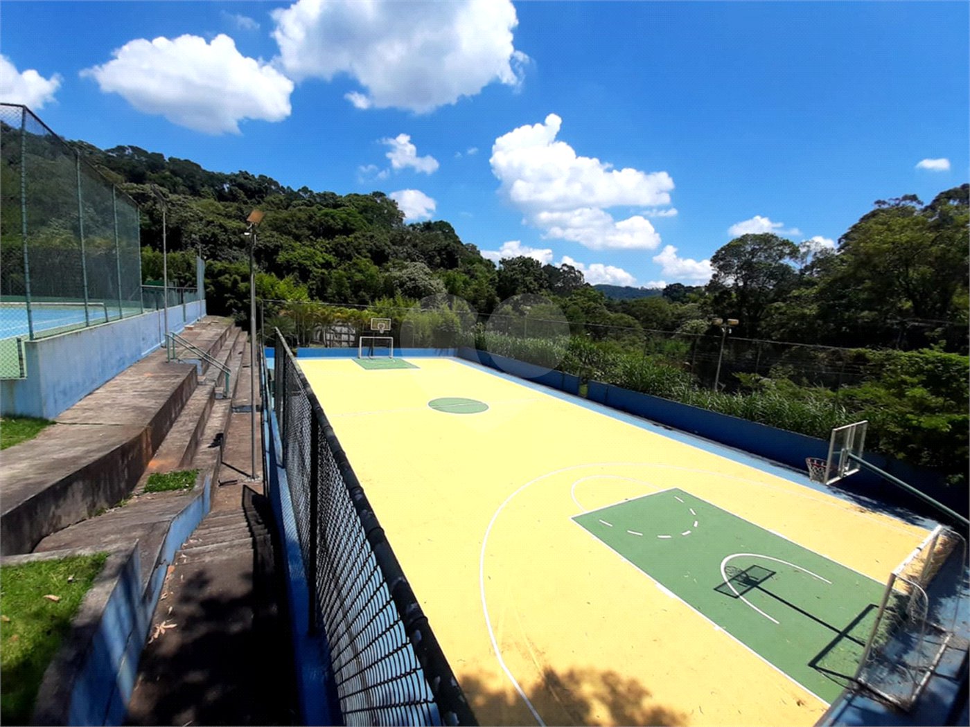 Sobrado à venda com 4 suítes em Roseira, Mairiporã, SP