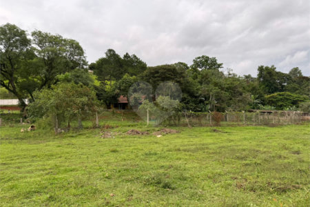 Sítio à venda com 3 quartos, sendo 2 suítes,  em Cachoeira, Atibaia, SP