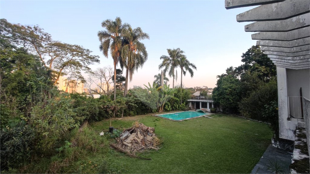 Casa Térrea à venda com 5 quartos, sendo 2 suítes, em Chácara Monte Alegre, São Paulo, SP