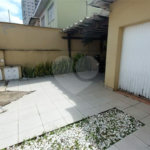 Casa à venda com 4 quartos, sendo 2 suítes,  em Vila Alexandria, São Paulo, SP