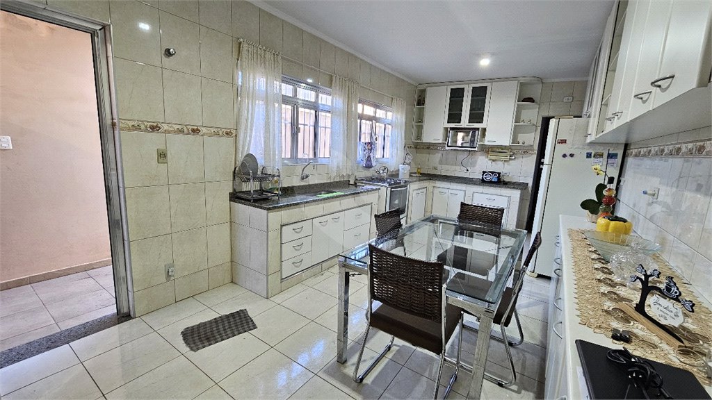 Casa à venda com 2 quartos, sendo 1 suíte, em Jaguaribe, Osasco, SP