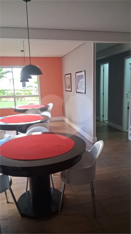 Apartamento à venda com 3 quartos, sendo 1 suíte, em Jardim Tupanci, Barueri, SP
