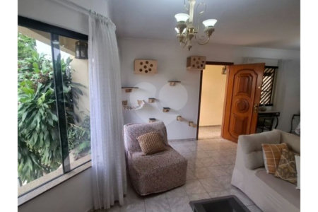 Casa à venda com 4 quartos, sendo 3 suítes, em Vila Aurora (zona Norte), São Paulo, SP