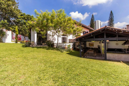 Casa à venda com 4 suítes em Jardim Marajoara, São Paulo, SP