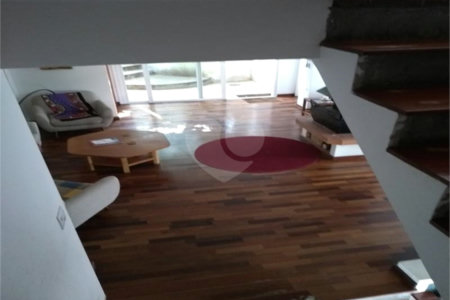 Casa à venda com 5 suítes em Vila Pirajussara, São Paulo, SP