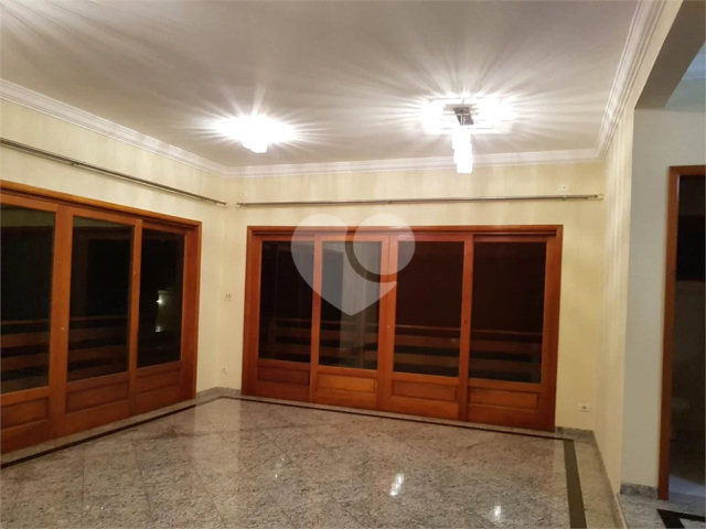 Casa à venda com 4 quartos, sendo 2 suítes,  no condomínio Alpes da Cantareira, Mairiporã - SP