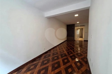 Apartamento à venda com 3 quartos, sendo 1 suíte, em Copacabana, Rio de Janeiro, RJ