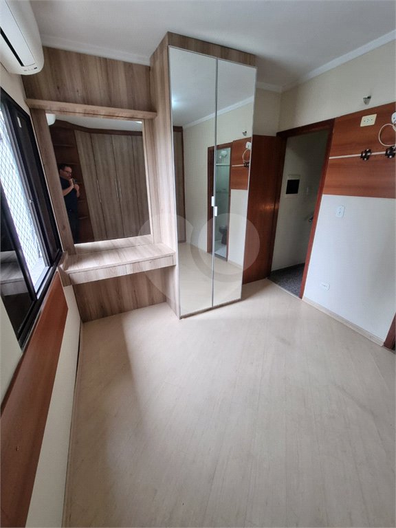 Casa à venda ou para alugar com 3 quartos, sendo 1 suíte,  em Bosque da Saúde, São Paulo, SP