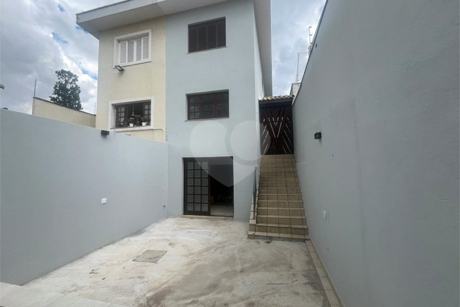 Sobrado à venda com 3 quartos, sendo 1 suíte, em Tremembé, São Paulo, SP