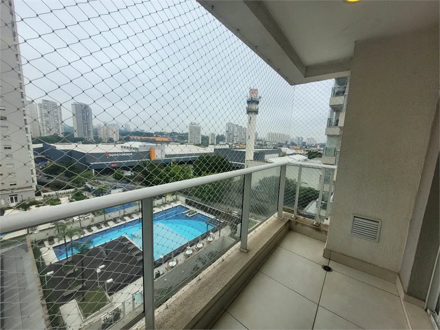 Apartamento à venda com 2 quartos em Vila Anastácio, São Paulo, SP
