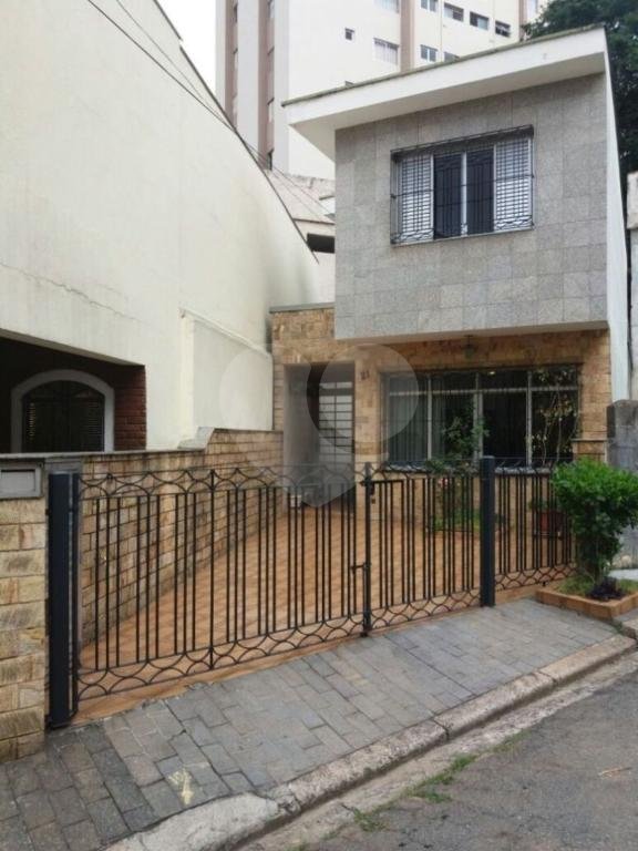 Casa à venda com 3 quartos no condomínio Travessa Quefren,21, São Paulo - SP