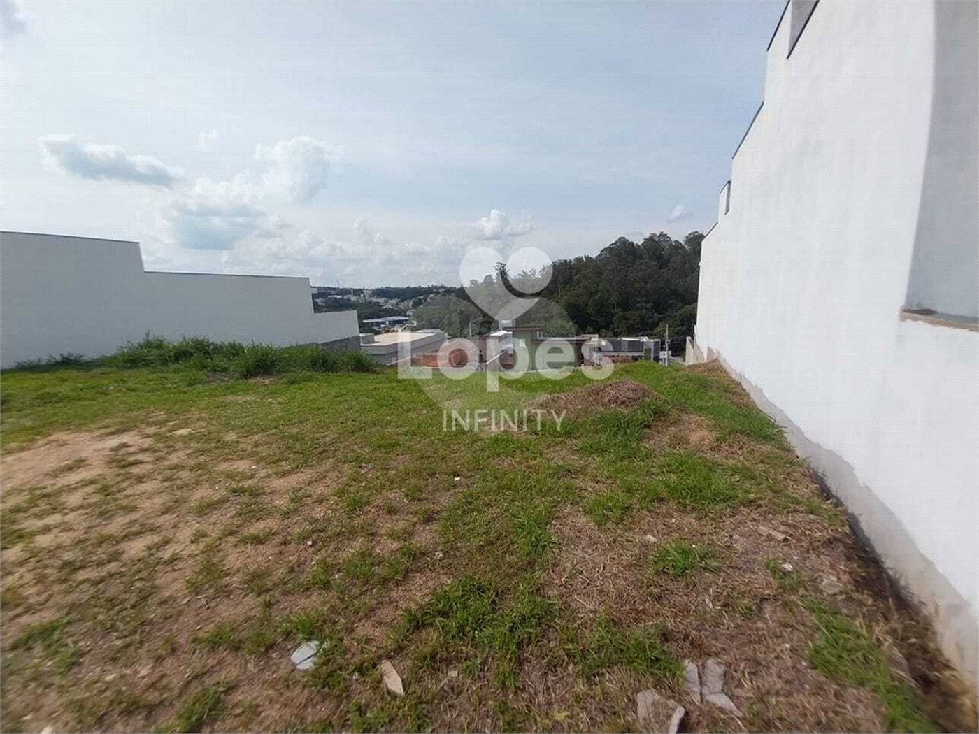 Terreno à venda no condomínio Residencial Reserva dos Jatobas, Louveira - SP