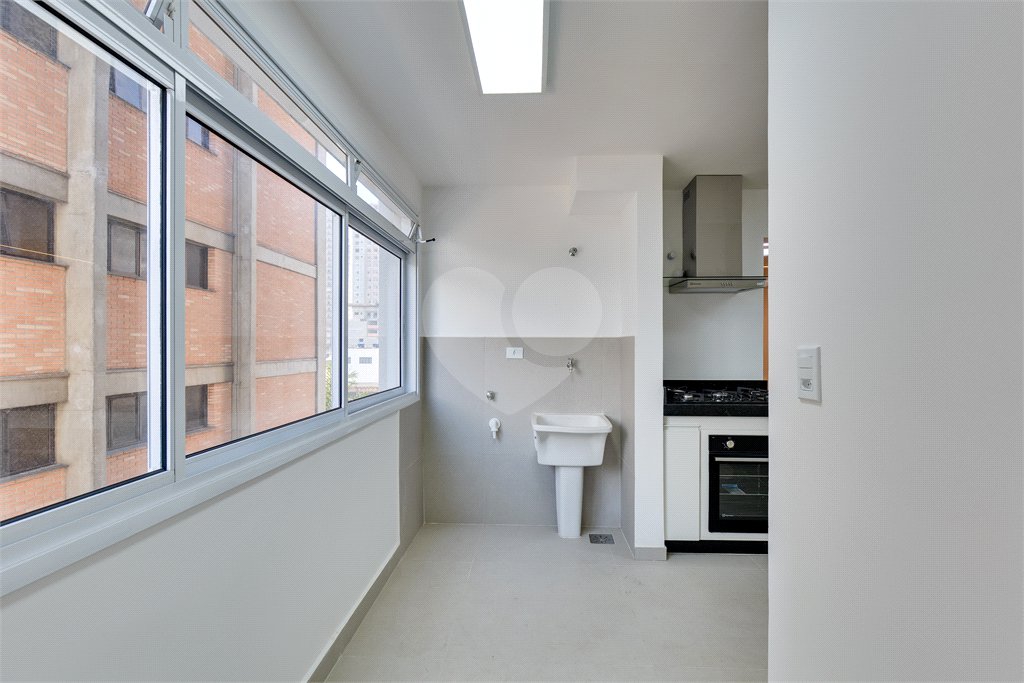 Apartamento à venda com 2 quartos, sendo 1 suíte, em Santo Amaro, São Paulo, SP