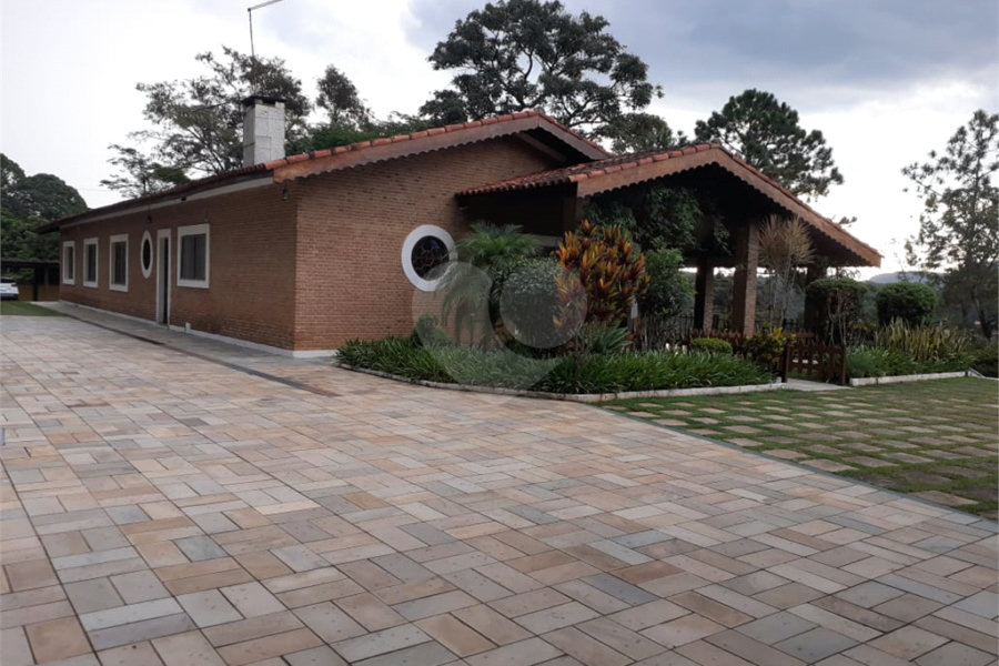 Casa à venda com 8 quartos, sendo 2 suítes, em Serra da Cantareira, Mairiporã, SP