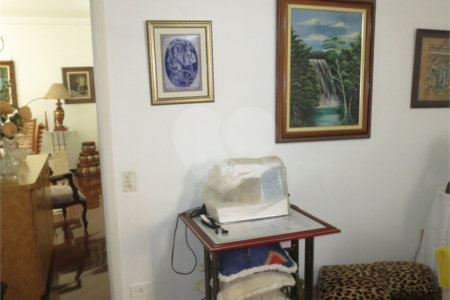 Apartamento à venda com 4 quartos, sendo 1 suíte, em Chácara Inglesa, São Paulo, SP