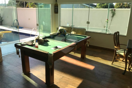 Casa à venda com 5 quartos, sendo 3 suítes, em Loteamento Jardim Morumbi, Atibaia, SP