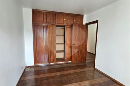 Apartamento à venda com 4 quartos, sendo 2 suítes,  em Jardim Parque Morumbi, São Paulo, SP