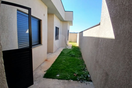 Casa à venda com 3 quartos, sendo 1 suíte,  no condomínio Jardim, Sorocaba - SP