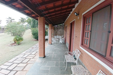 Casa à venda com 4 suítes no condomínio Estância Marambaia, Vinhedo - SP