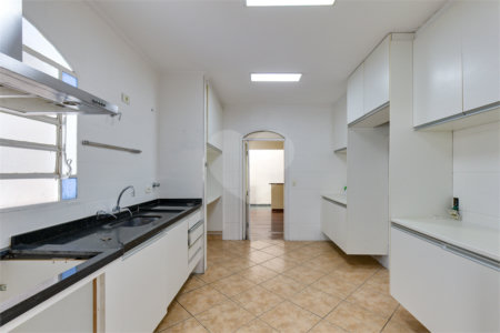 Casa à venda com 3 quartos, sendo 1 suíte, em Brooklin, São Paulo, SP