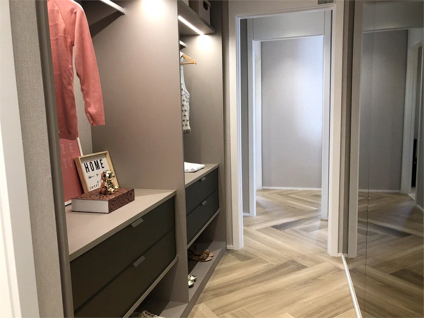 Apartamento à venda com 5 quartos, sendo 4 suítes, em Pinheiros, São Paulo, SP
