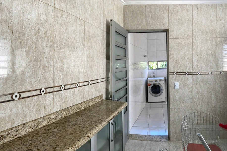 Sobrado à venda com 3 quartos em Tremembé, São Paulo, SP