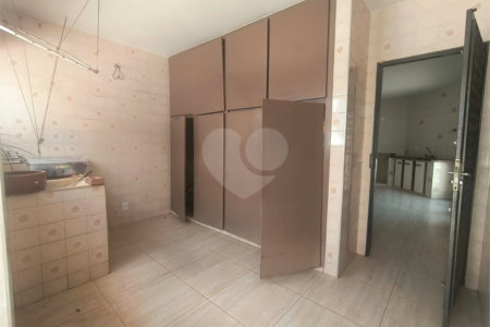 Casa à venda com 3 quartos, sendo 1 suíte, em Vila Santana, Araraquara, SP