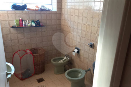 Casa à venda ou para alugar com 4 quartos, sendo 1 suíte, no Centro, Vinhedo, SP