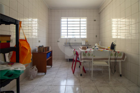 Casa à venda com 3 quartos, sendo 1 suíte, em Chácara Inglesa, São Paulo, SP
