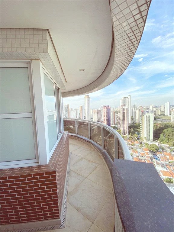 Cobertura alto padrão à venda no Jd. Anália Franco