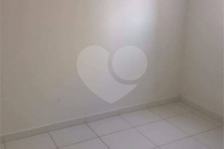 Apartamento à Venda no Parque dos Manacás