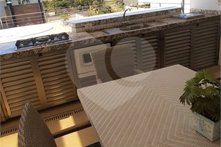 Casa à venda com 5 suítes em Tanque, Atibaia, SP