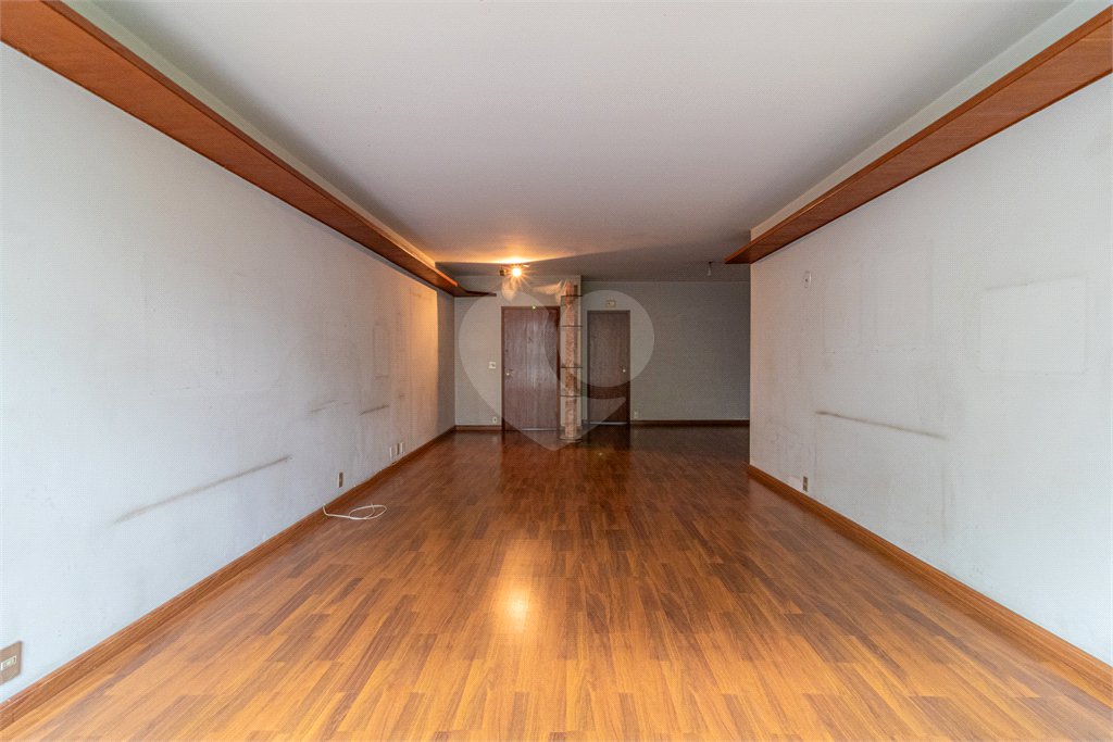 Apartamento à venda com 3 quartos, sendo 1 suíte, em Higienópolis, São Paulo, SP