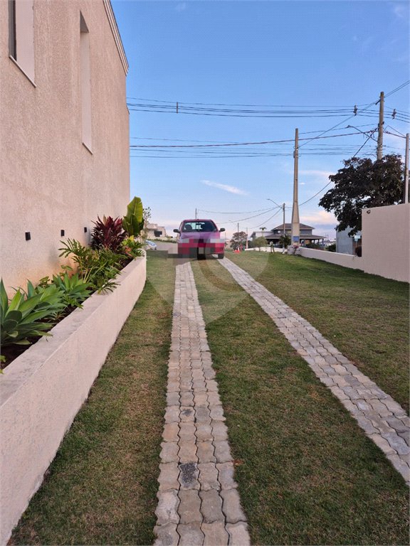 Casa à venda com 4 quartos, sendo 3 suítes, no condomínio Vilaggio Araçoiaba, Araçoiaba da Serra - SP