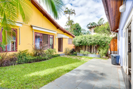 Casa à venda com 2 suítes em Alto da Boa Vista, São Paulo, SP
