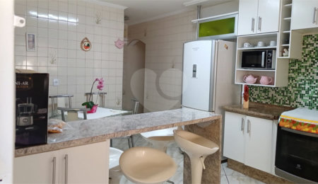 Sobrado à venda com 3 quartos em Vila Giordano, São Paulo, SP