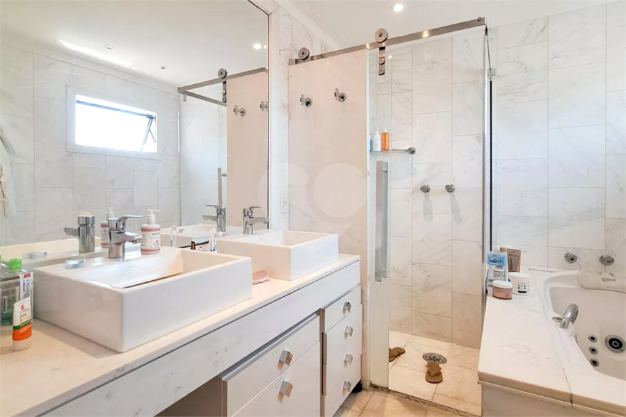 Apartamento à venda com 3 suítes em Santana, São Paulo, SP