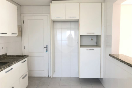 Apartamento à venda com 4 quartos, sendo 2 suítes,  em Jardim Armênia, Mogi das Cruzes, SP