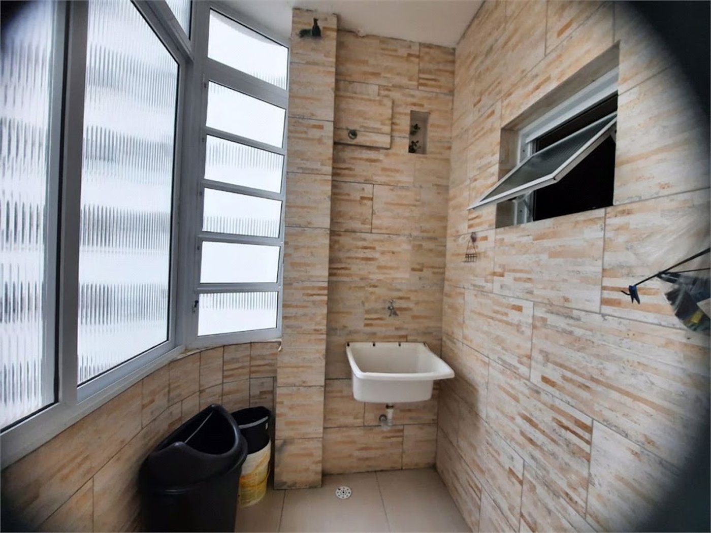 Apartamento com 4 dormitórios à venda, 122 m² por R$ 850.000,00 - Pitangueiras - Guarujá/SP