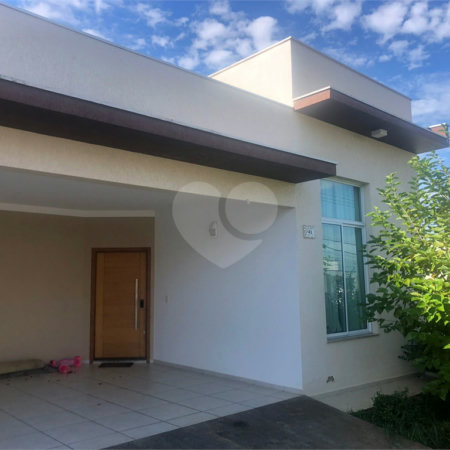 Casa à venda com 4 quartos, sendo 1 suíte, no condomínio Villagio Milano, Sorocaba - SP