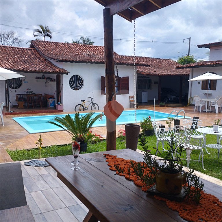 Chácara à venda com 3 quartos, sendo 1 suíte,  no Centro, Araçoiaba da Serra, SP