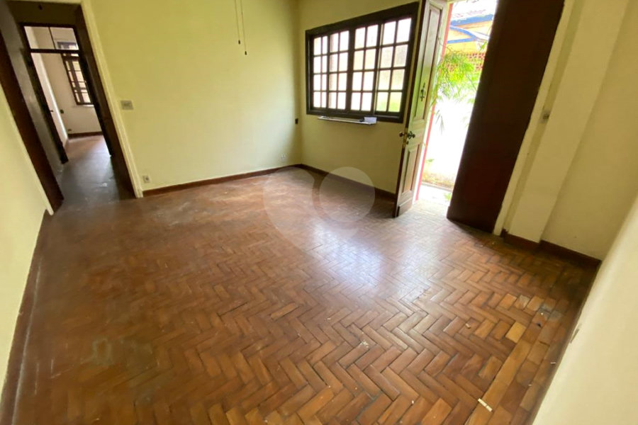 Casa Térrea à venda com 4 quartos em Santana, São Paulo, SP