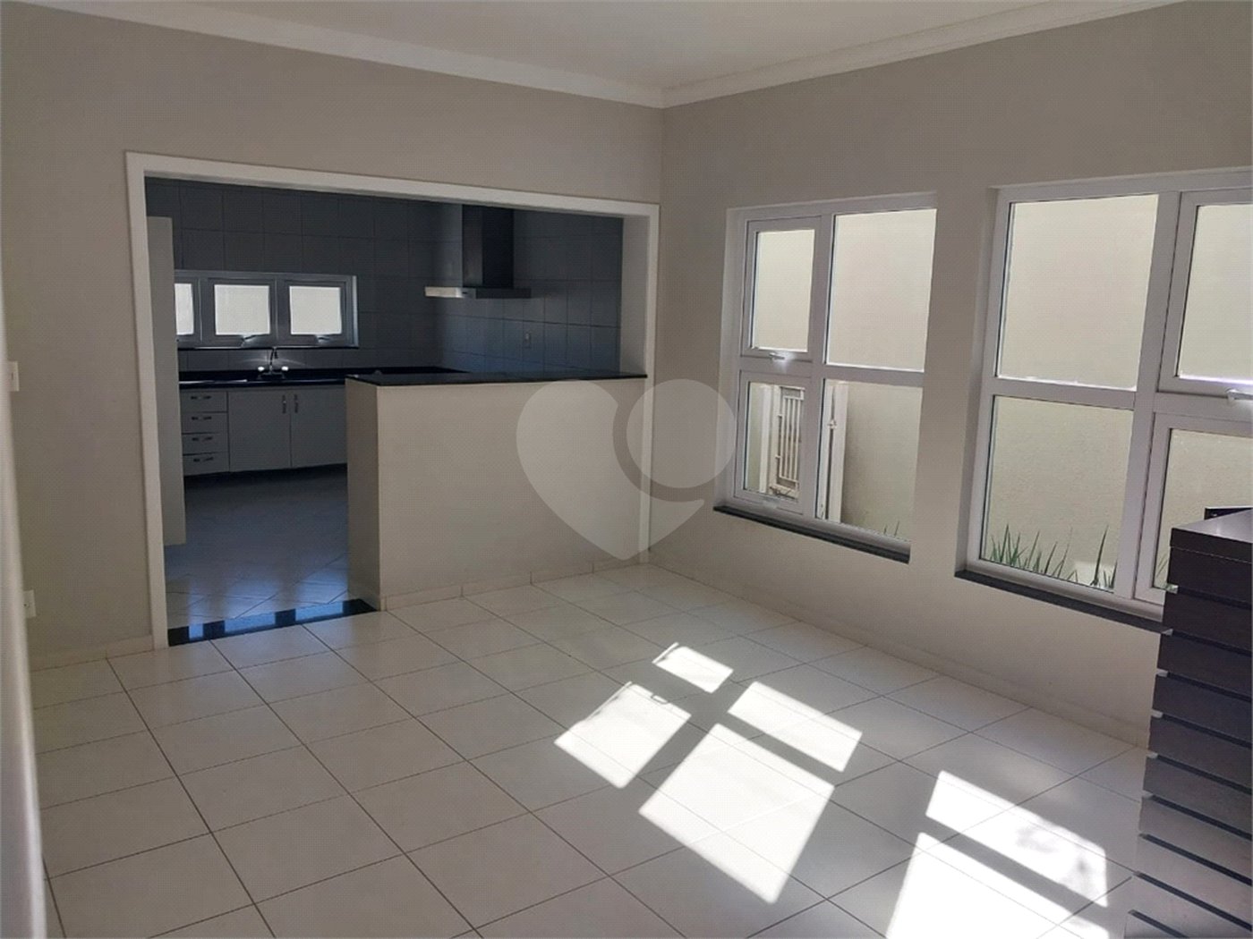 Casa à venda com 4 suítes em Vila Oliveira, Mogi das Cruzes, SP