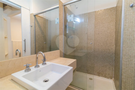 Apartamento à venda com 2 suítes em Moema, São Paulo, SP