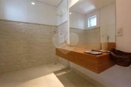 Casa à venda com 3 suítes no condomínio Vale da Santa Fé, Vinhedo - SP