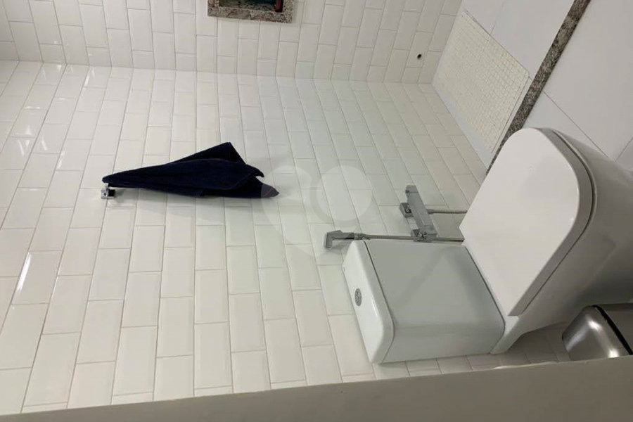 Sobrado à venda com 4 quartos, sendo 1 suíte, em Parada Inglesa, São Paulo, SP